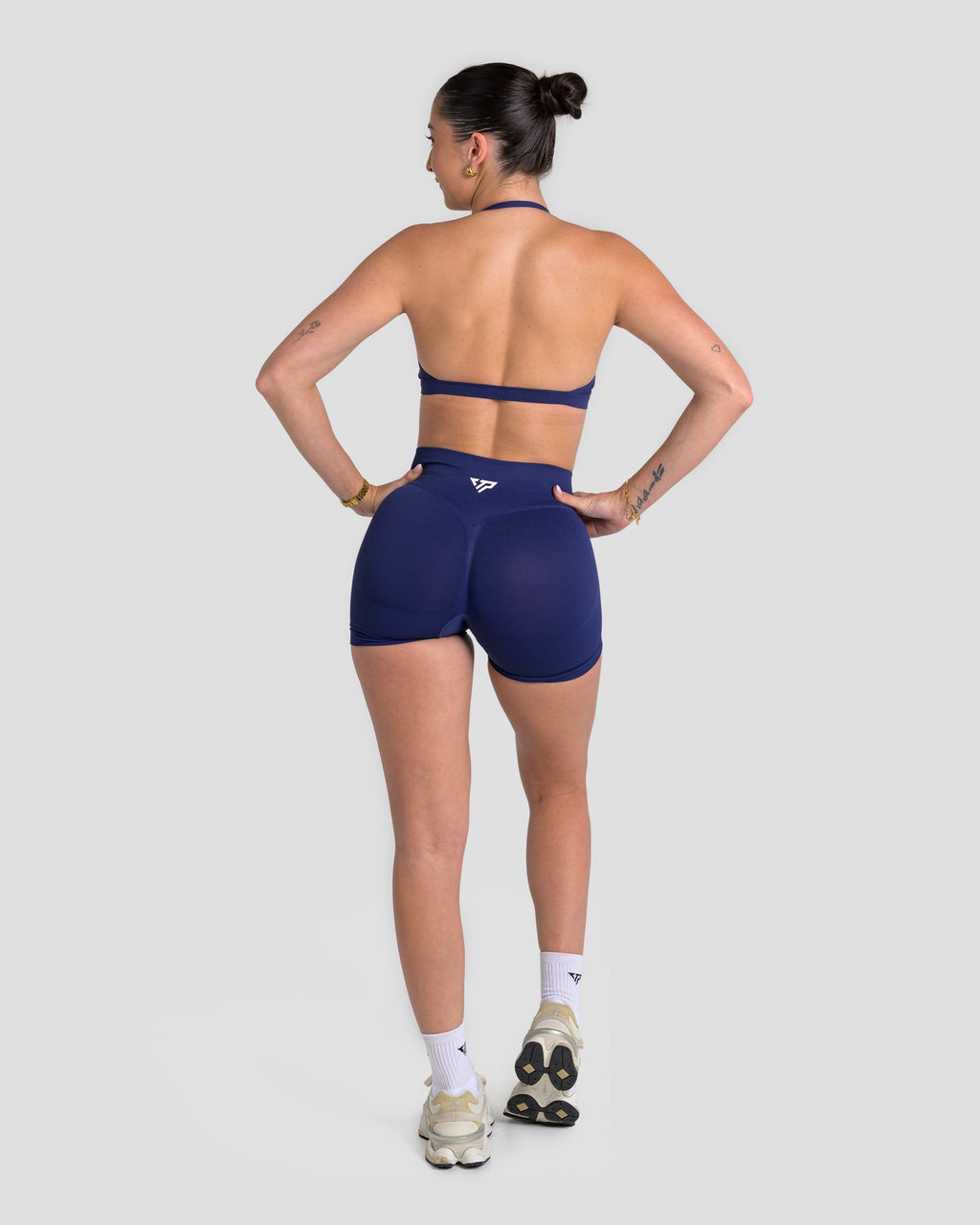 RECOIL HIGH WAIST SCRUNCH SHORTS - NAVY