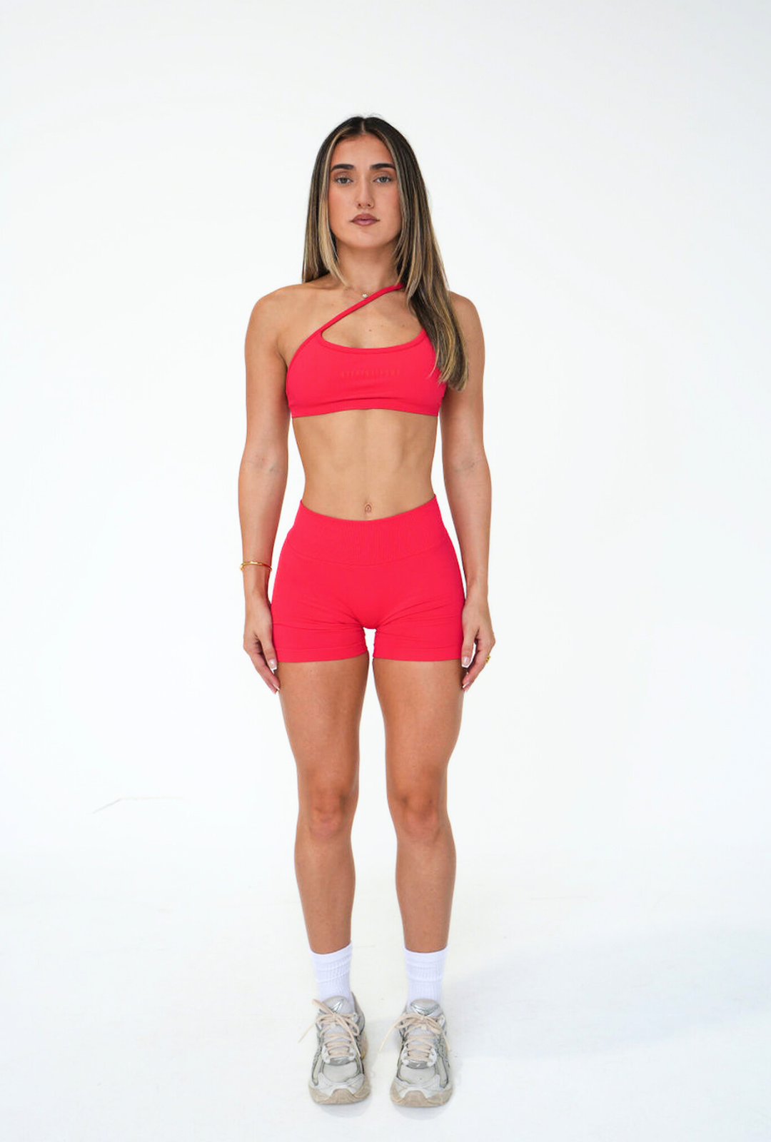 LJ V-BACK SCRUNCH SHORTS - RED