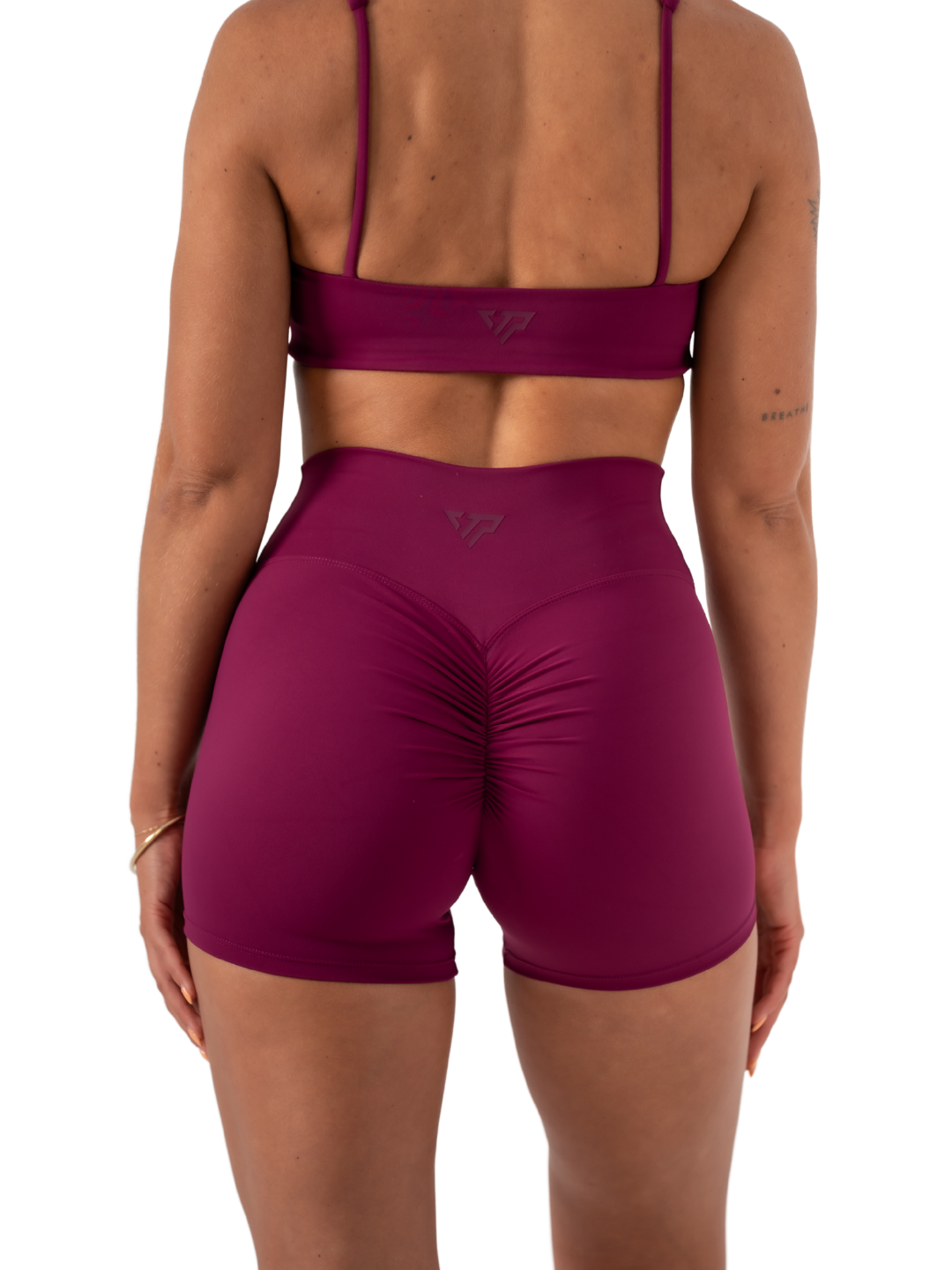 SLEEK SCRUNCH SHORTS - BERRY