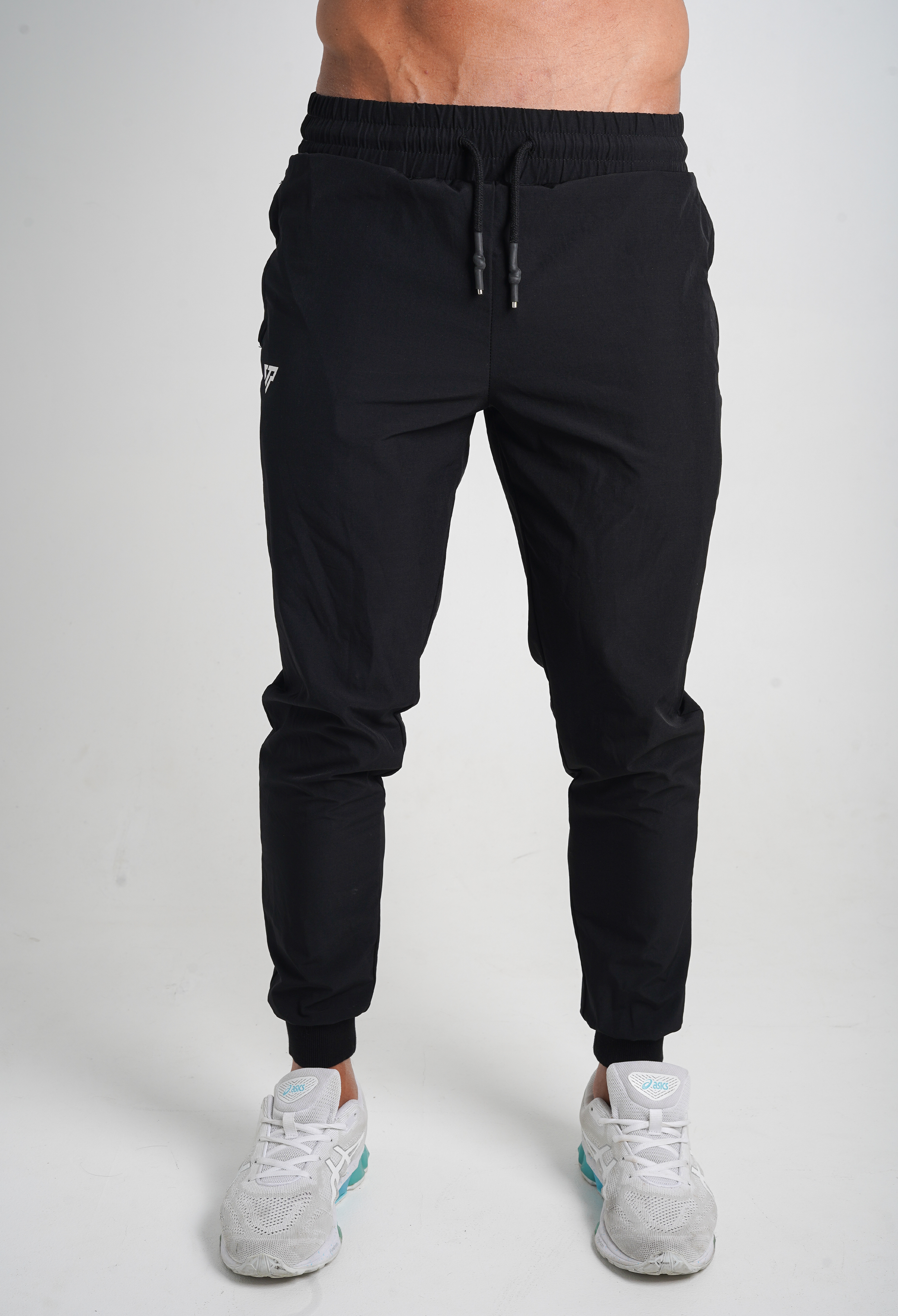 TECH JOGGERS - BLACK