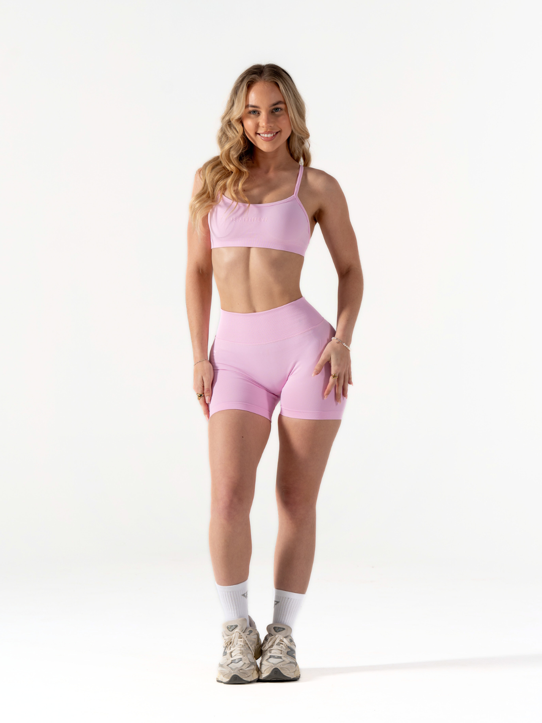 LJ V-BACK SCRUNCH SHORTS - PINK