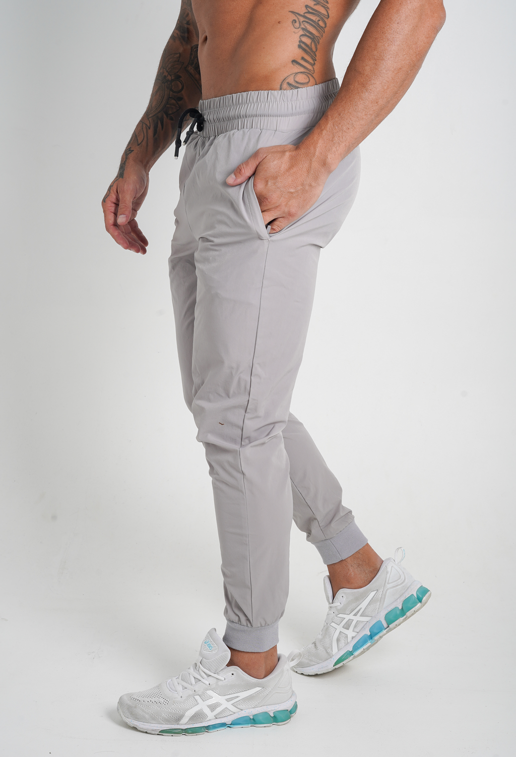 TECH JOGGERS - GREY