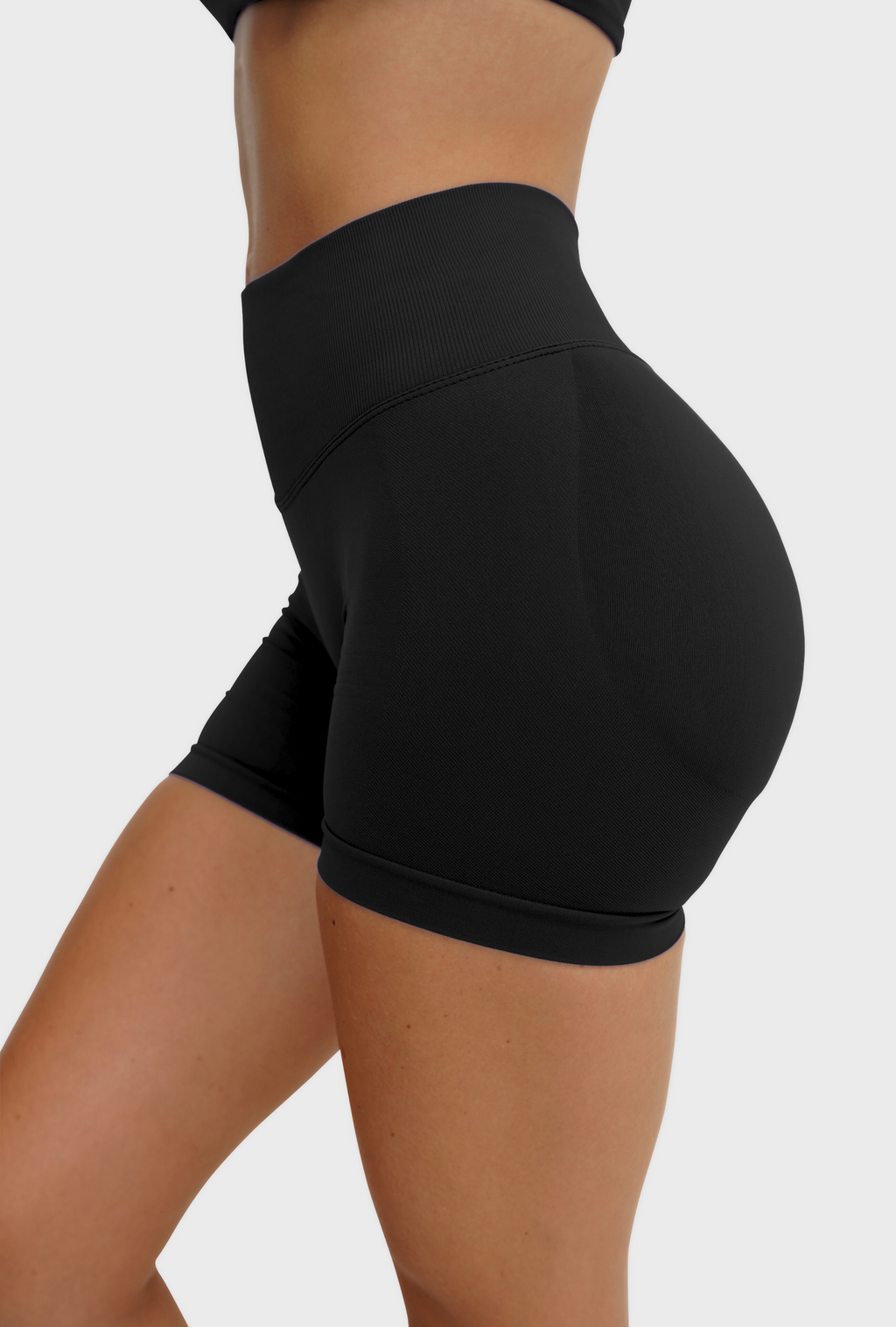 RECOIL HIGH WAIST SCRUNCH SHORTS - BLACK
