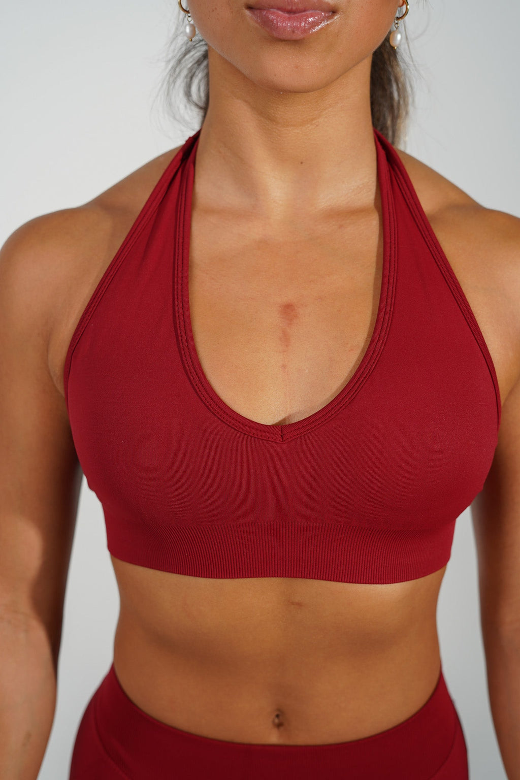 RECOIL HALTER CROP - DARK RED