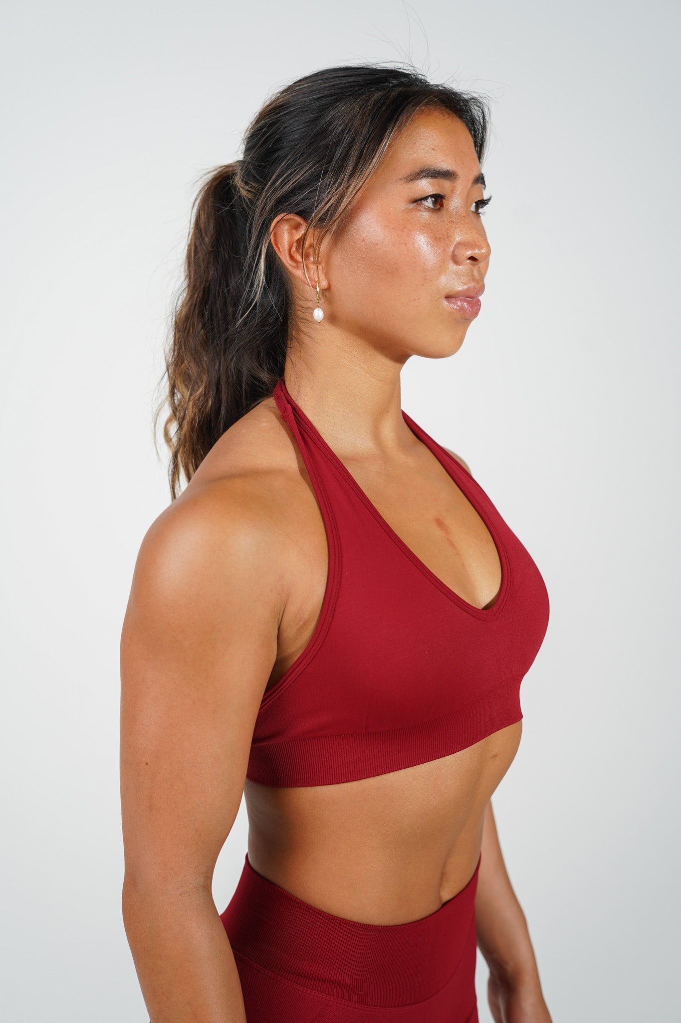 RECOIL HALTER CROP - DARK RED