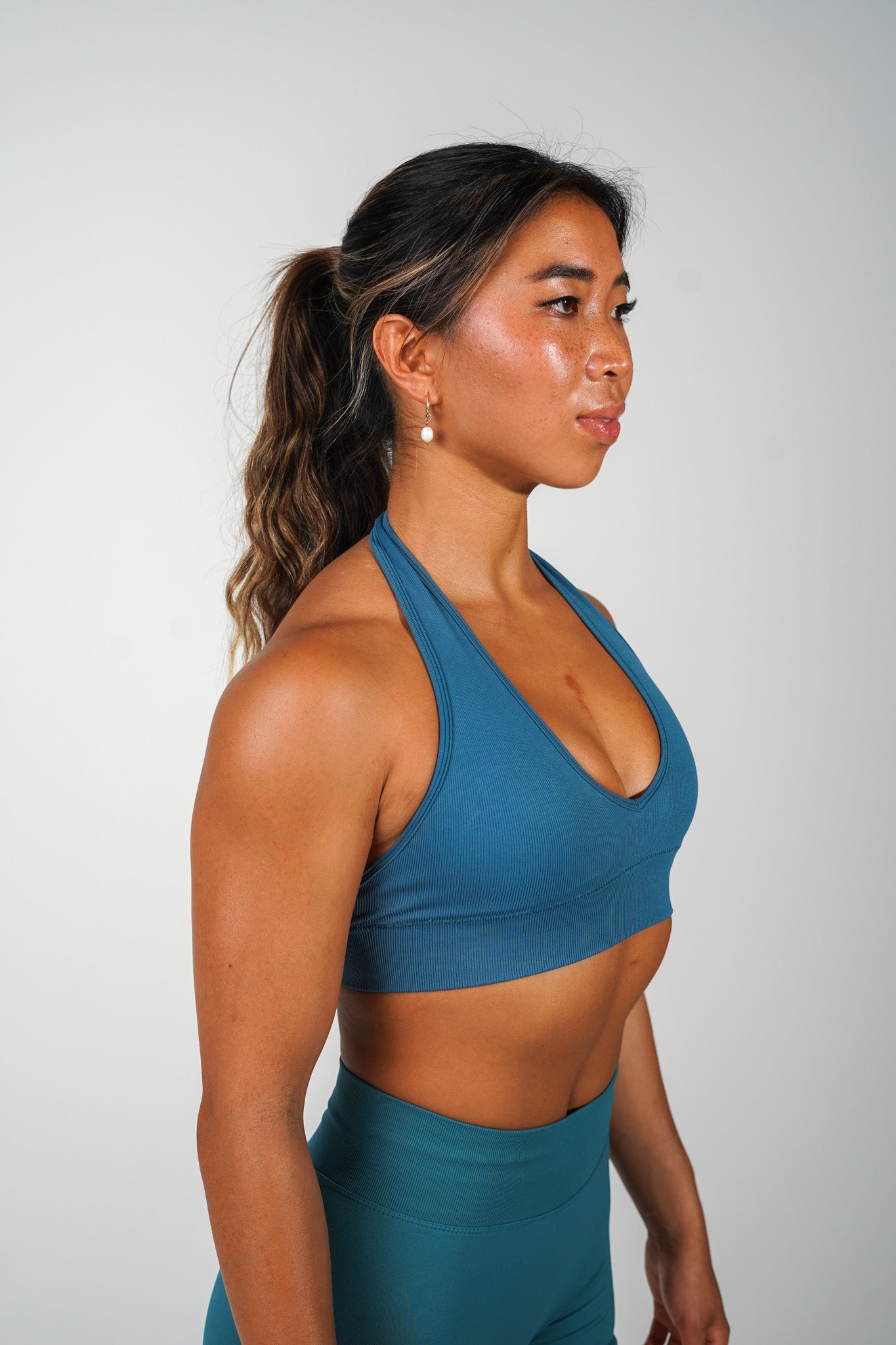 CORE HALTER BRA - TEAL