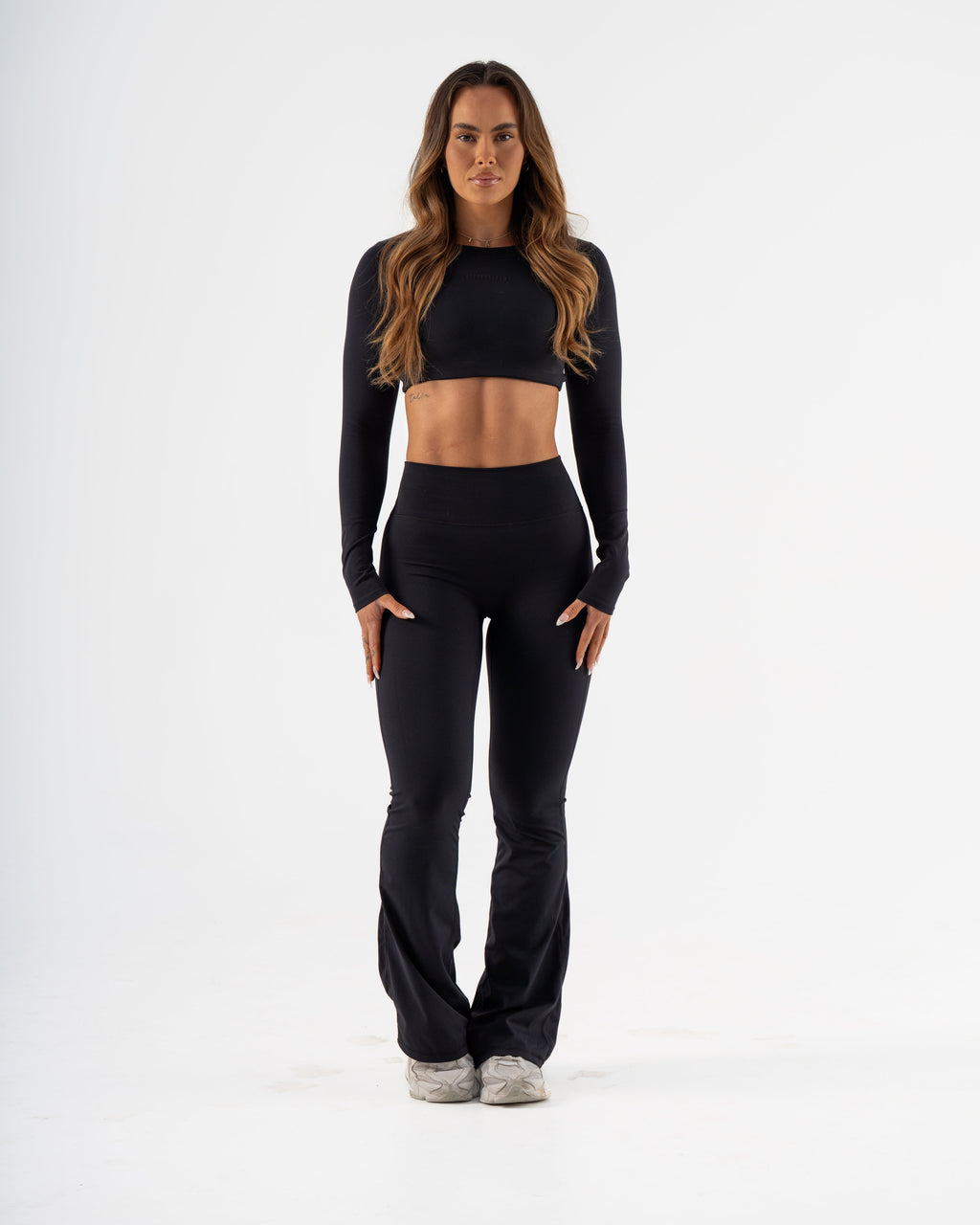 SIGNATURE LONG SLEEVE CROP - BLACK
