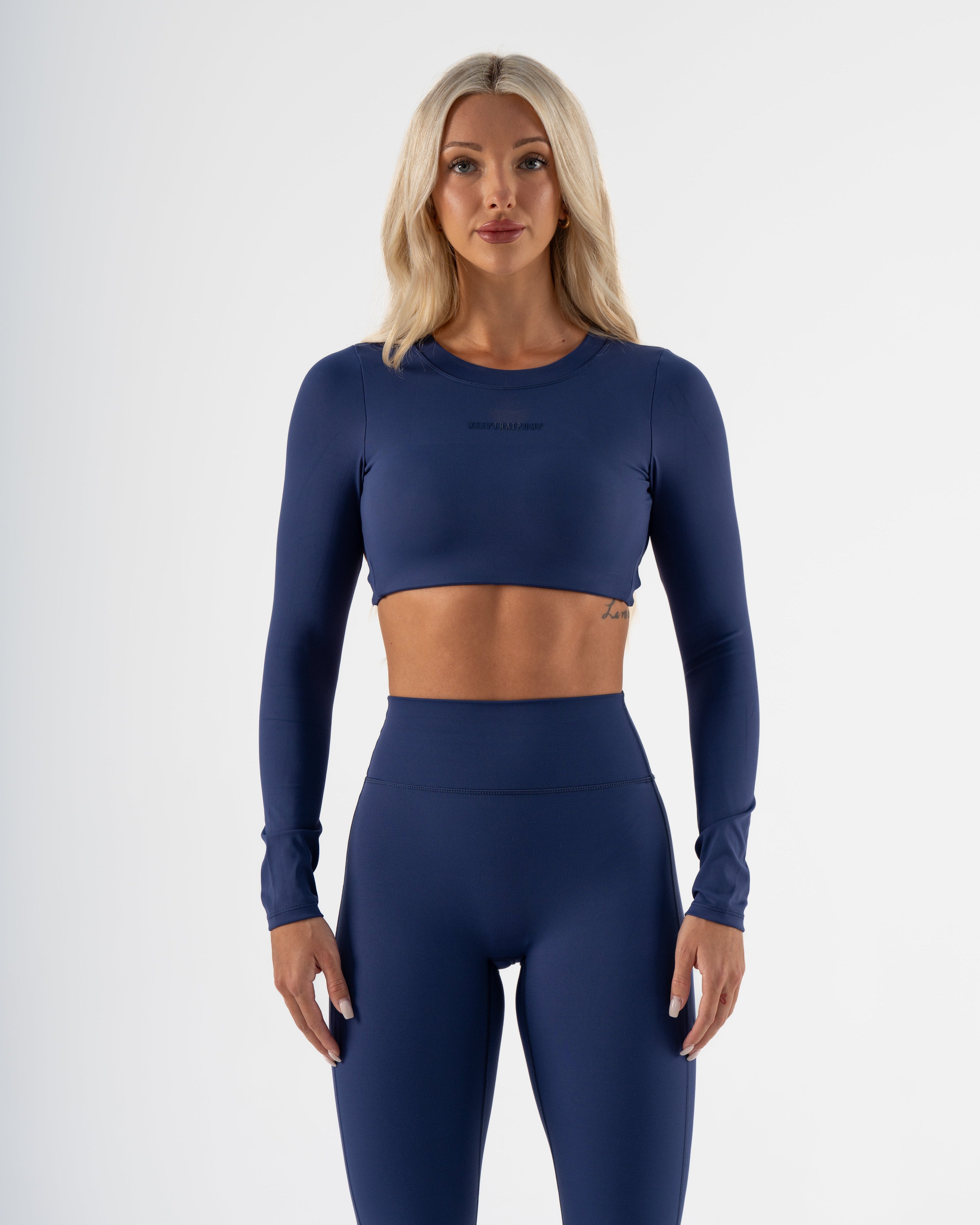 SIGNATURE LONG SLEEVE CROP - NAVY