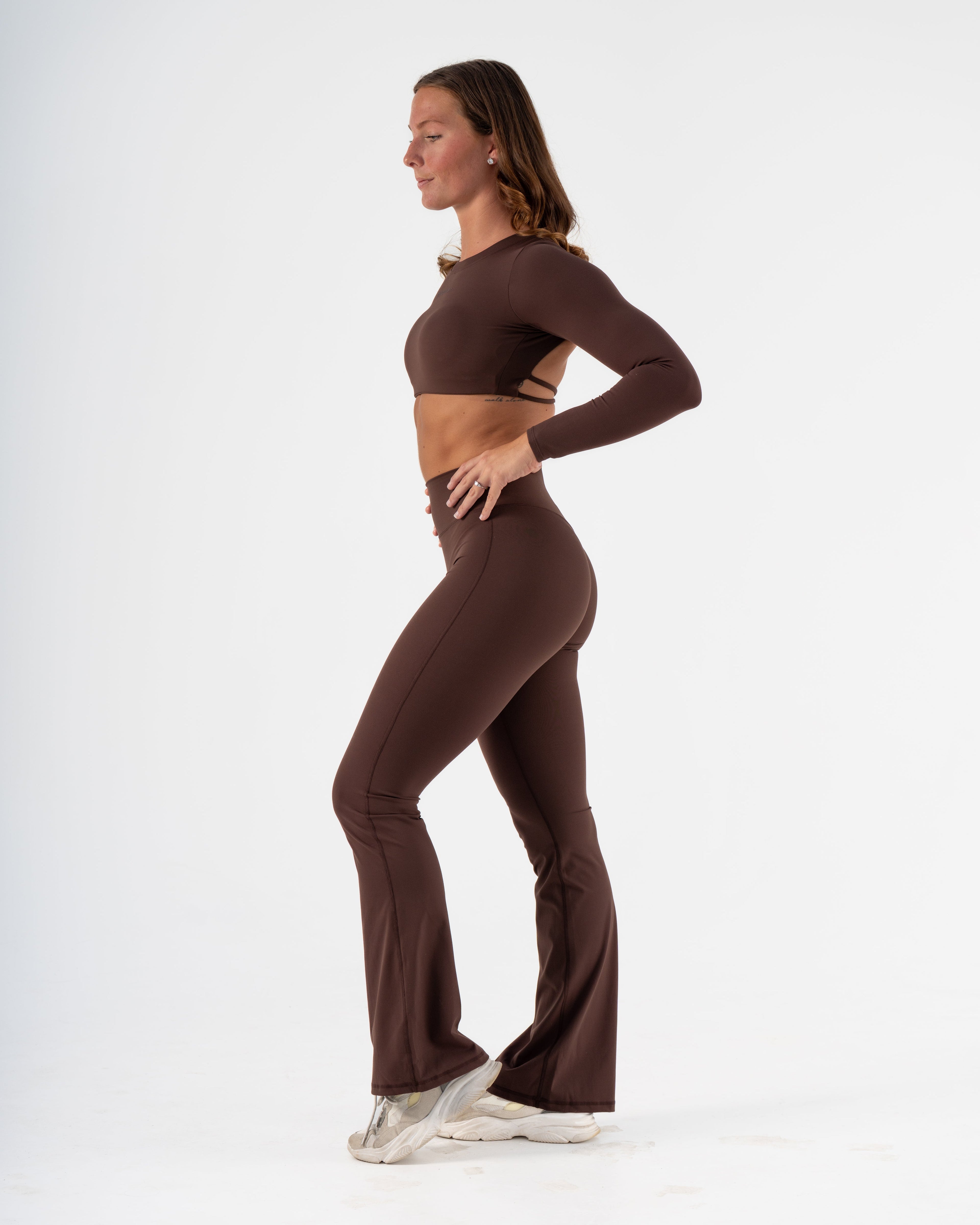 SIGNATURE LONG SLEEVE CROP - ESPRESSO