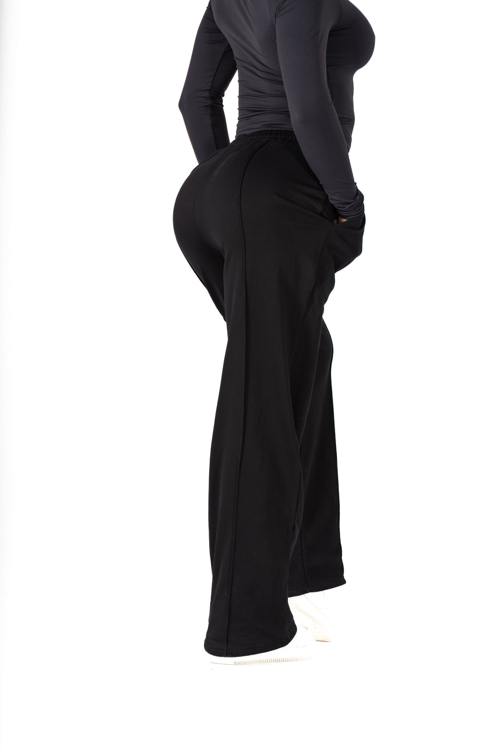 CLASSIC WIDE LEG SWEATPANTS - BLACK