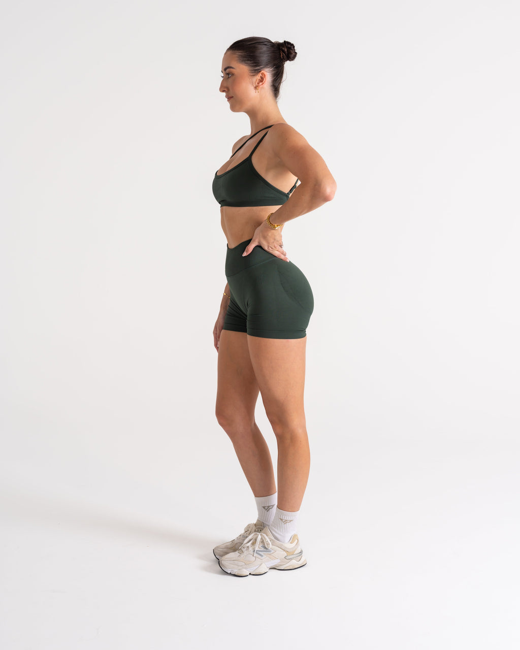 LJ V-BACK SCRUNCH SHORTS - FOREST GREEN