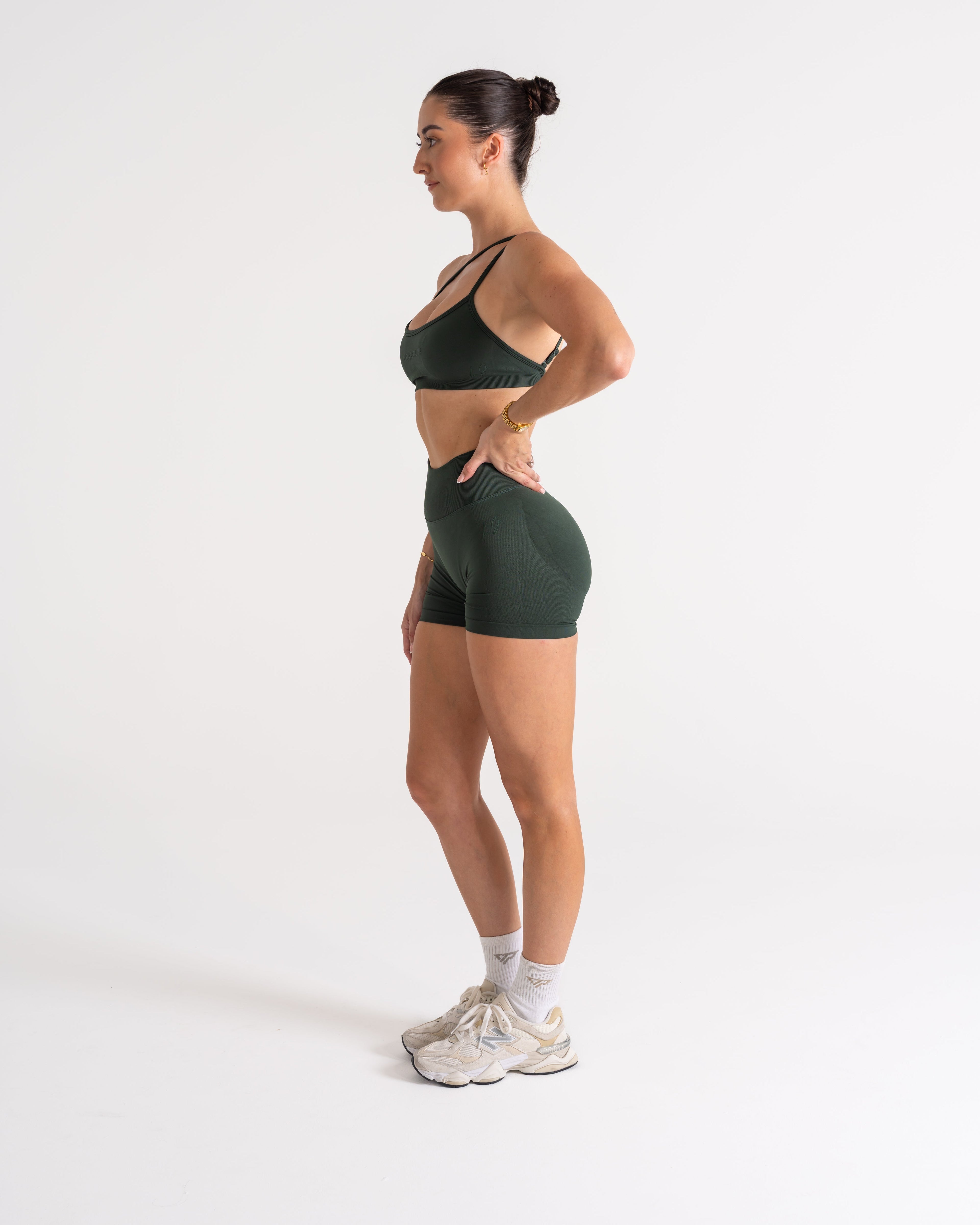 LJ V-BACK SCRUNCH SHORTS - FOREST GREEN