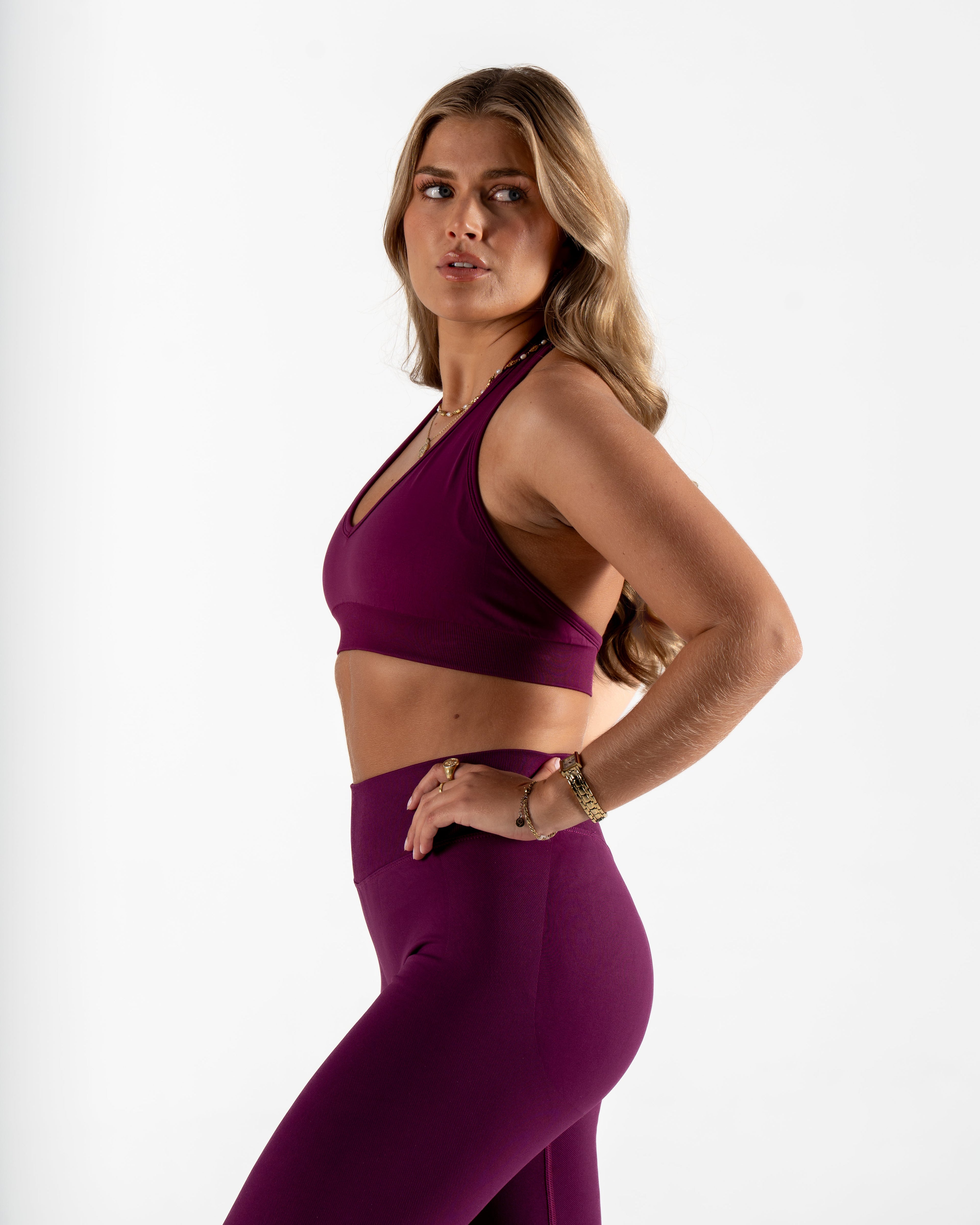 RECOIL HALTER CROP - BERRY