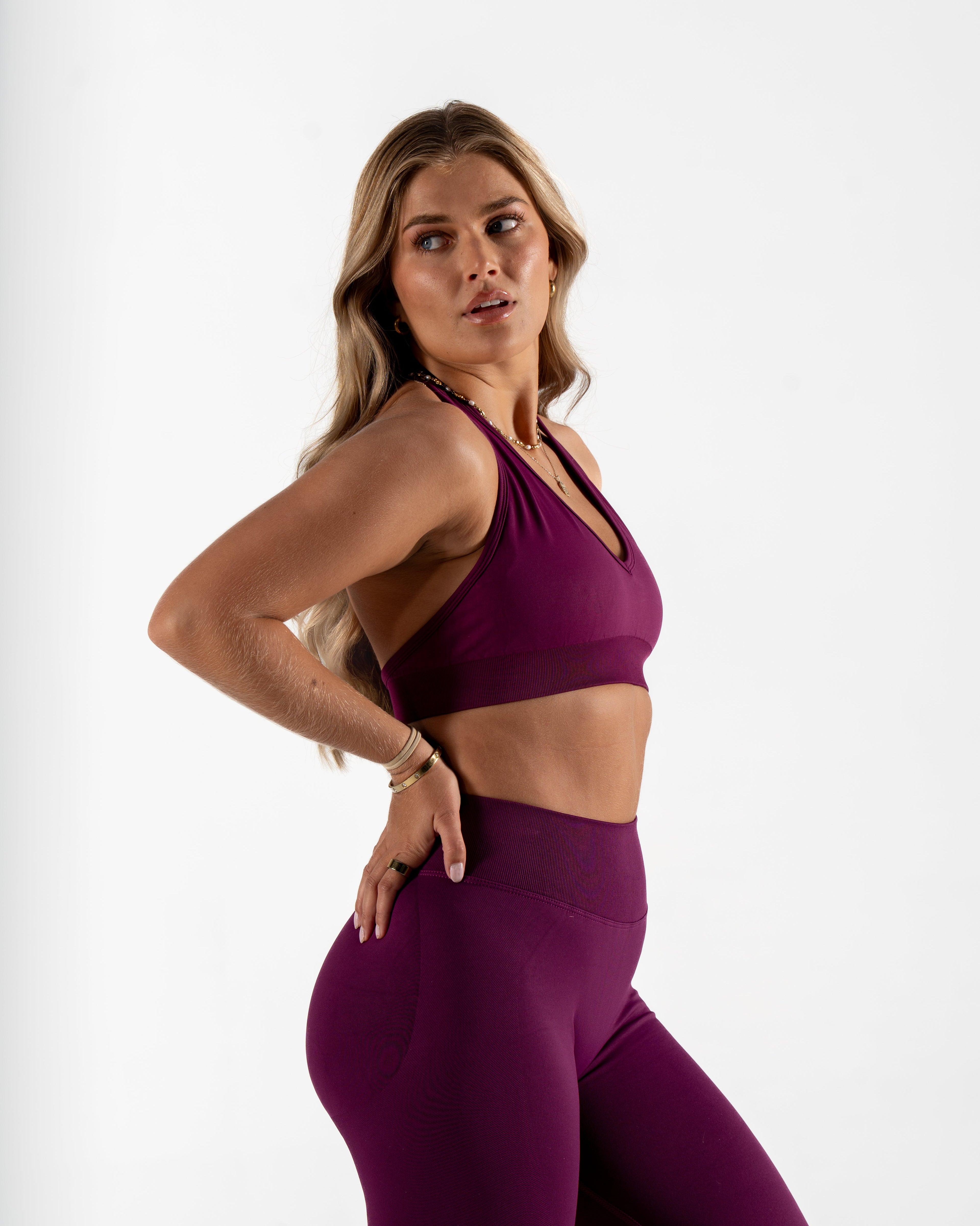 RECOIL HALTER CROP - BERRY