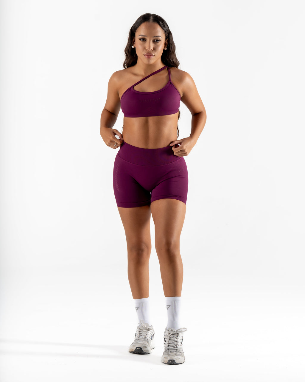 LJ V-BACK SCRUNCH SHORTS - BERRY
