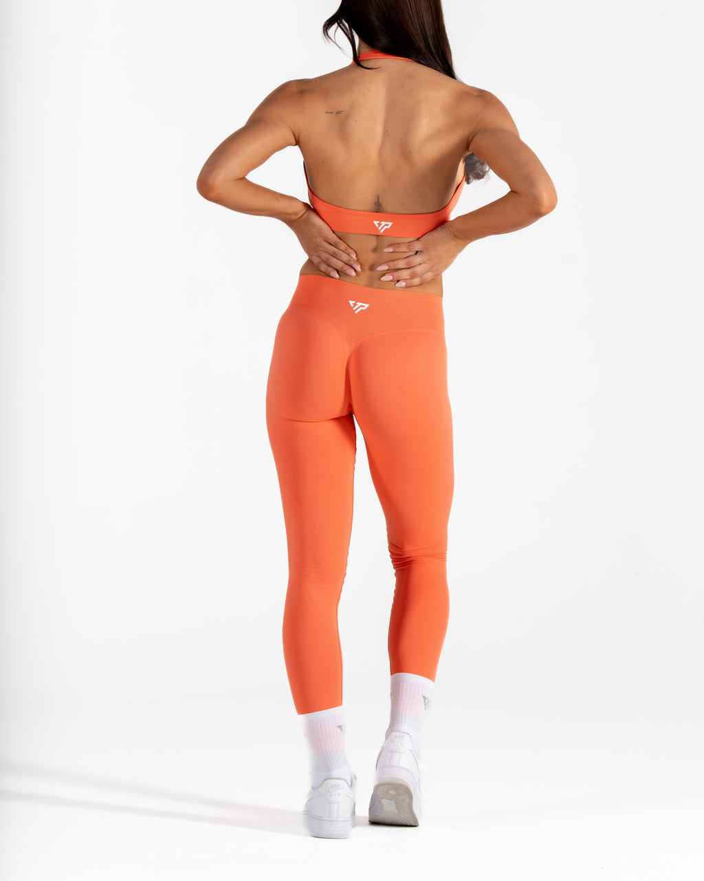 RECOIL HALTER CROP - TAHITI ORANGE