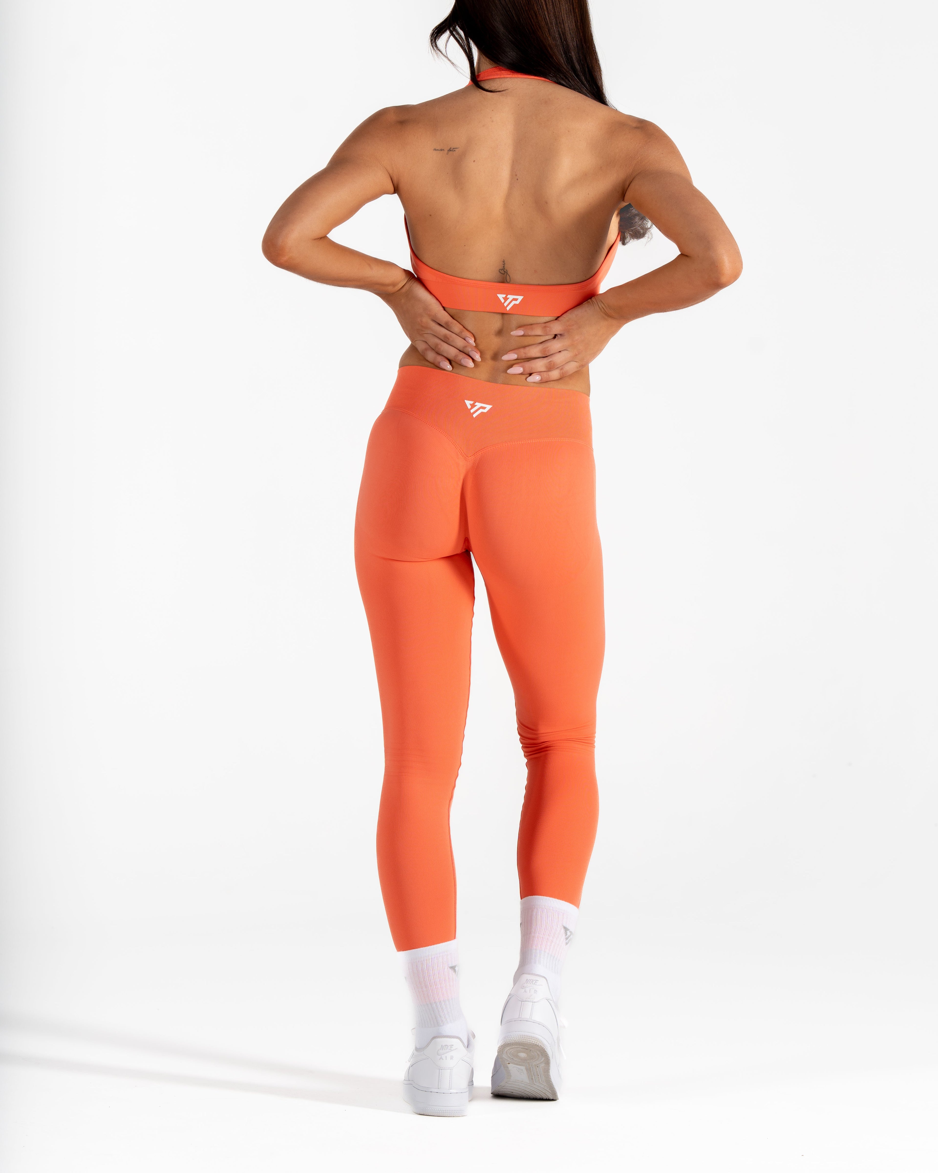 RECOIL HALTER CROP - TAHITI ORANGE