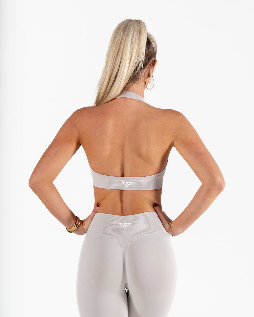 RECOIL HALTER CROP - CLOUD GREY