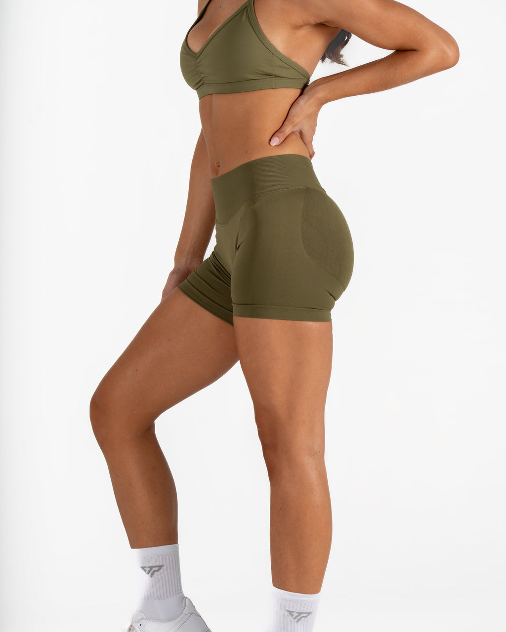 RECOIL SCRUNCH SHORTS - DARK KHAKI GREEN