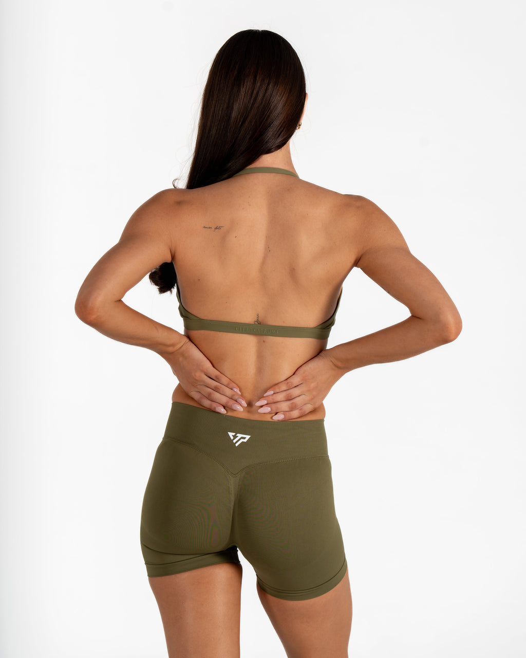 RECOIL SCRUNCH SHORTS - DARK KHAKI GREEN