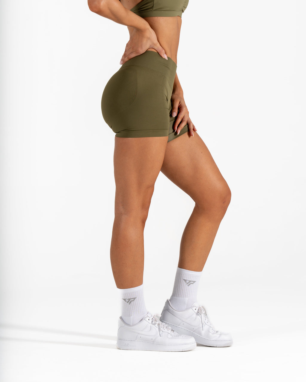 RECOIL SCRUNCH SHORTS - DARK KHAKI GREEN