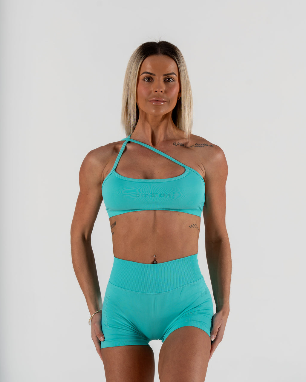 LJ V-BACK SCRUNCH SHORTS - AQUA