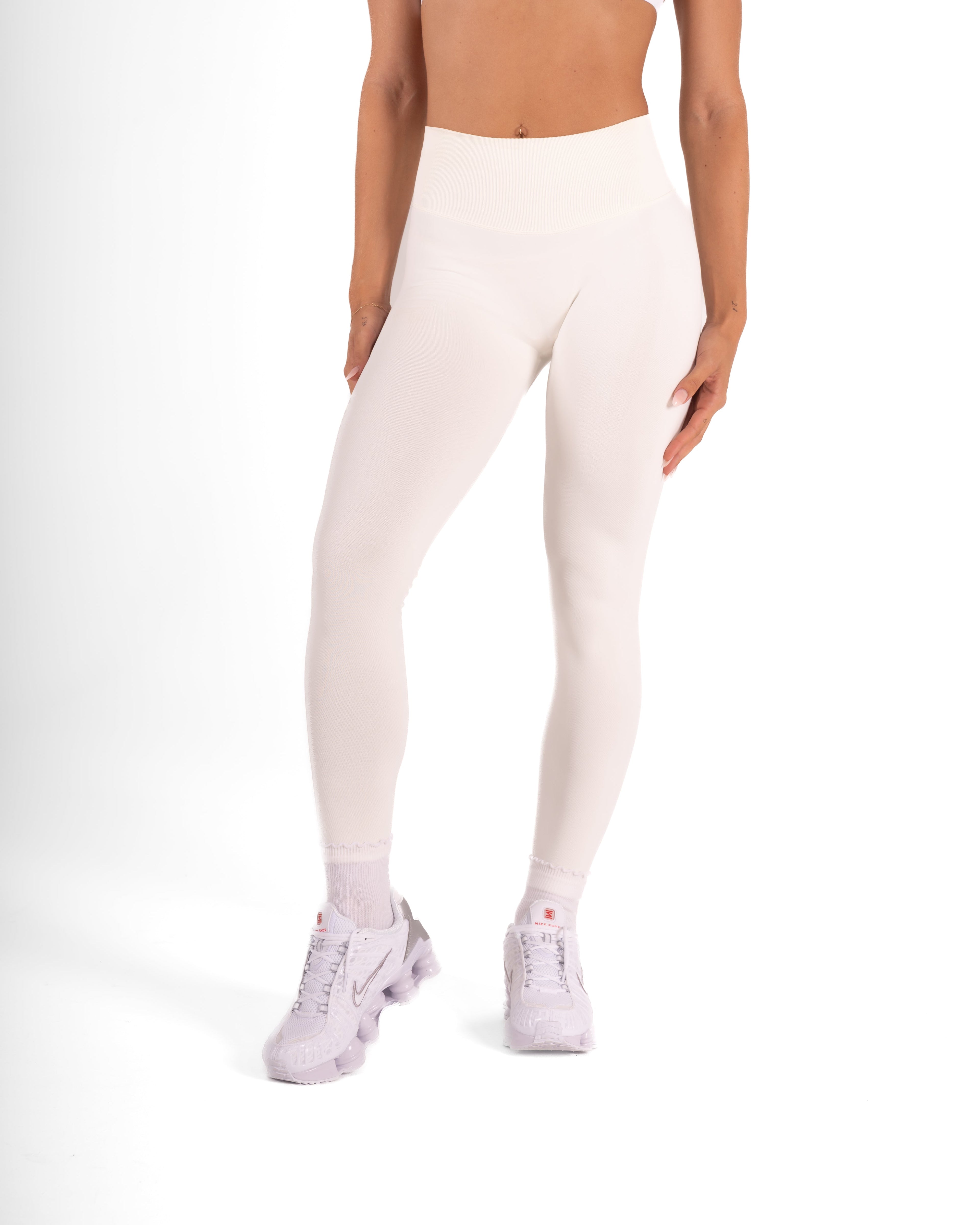 RECOIL HIGH WAIST SCRUNCH LEGGING - OFF WHITE