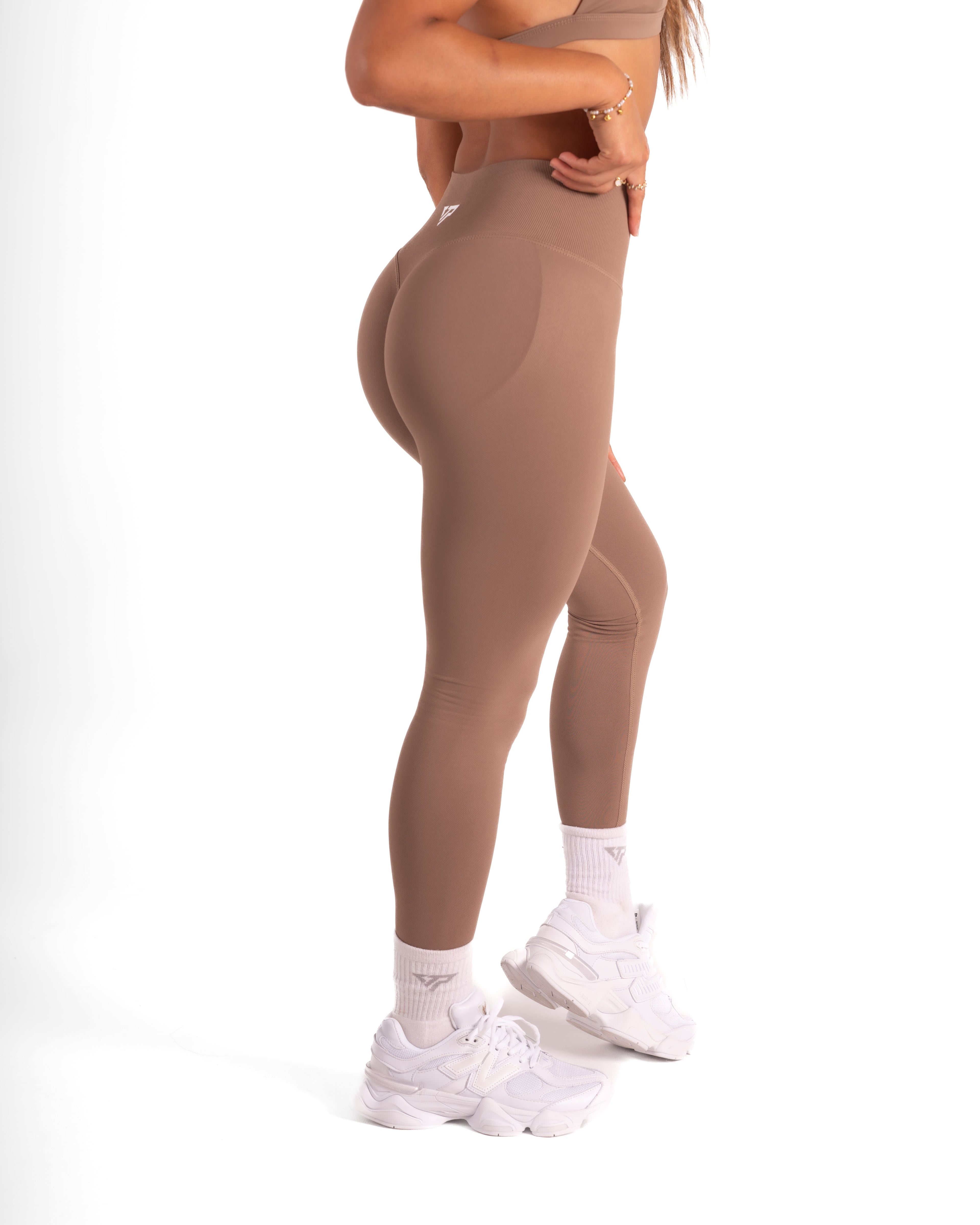 RECOIL HIGH WAIST SCRUNCH LEGGING - COFFEE