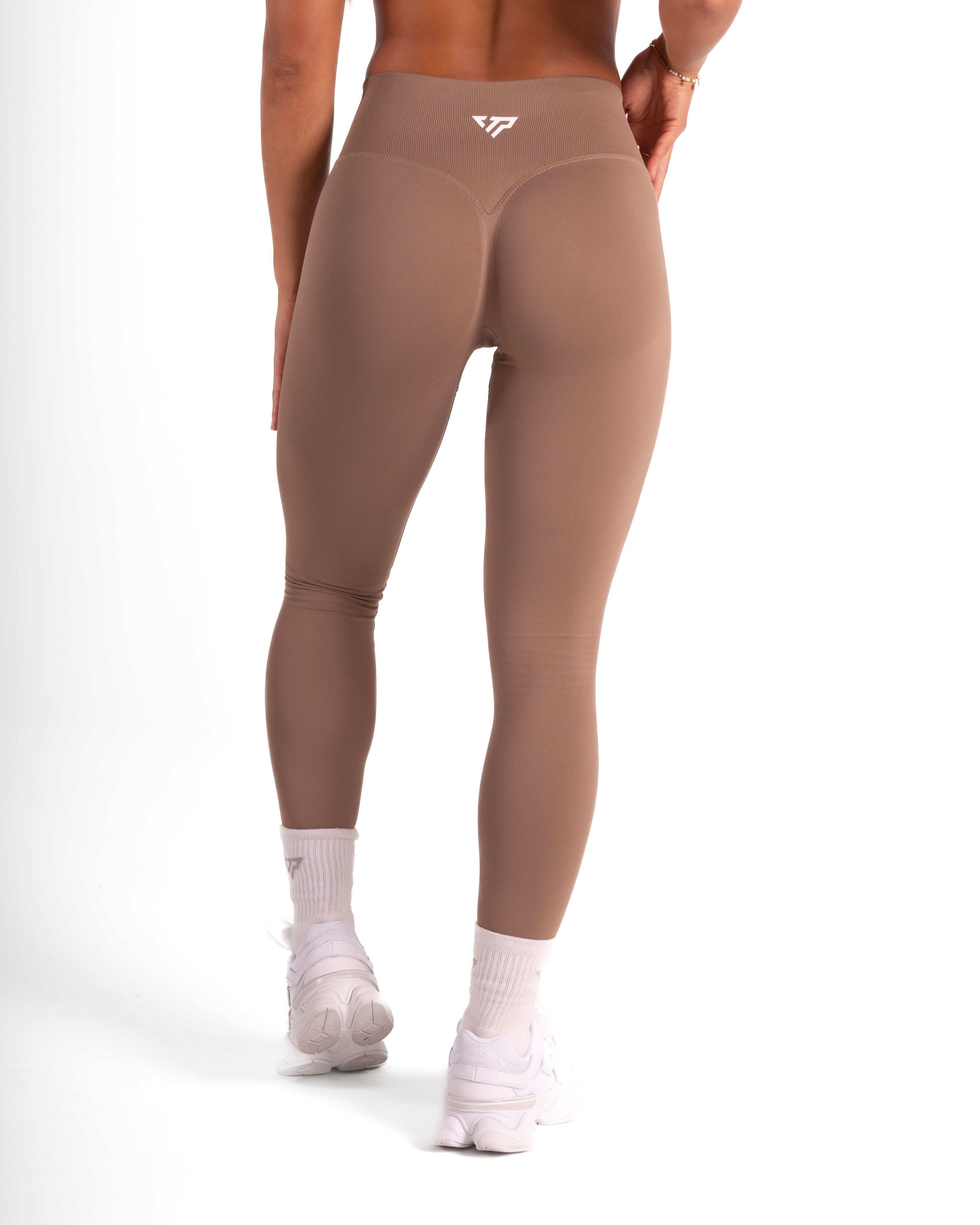 RECOIL HIGH WAIST SCRUNCH LEGGING - COFFEE