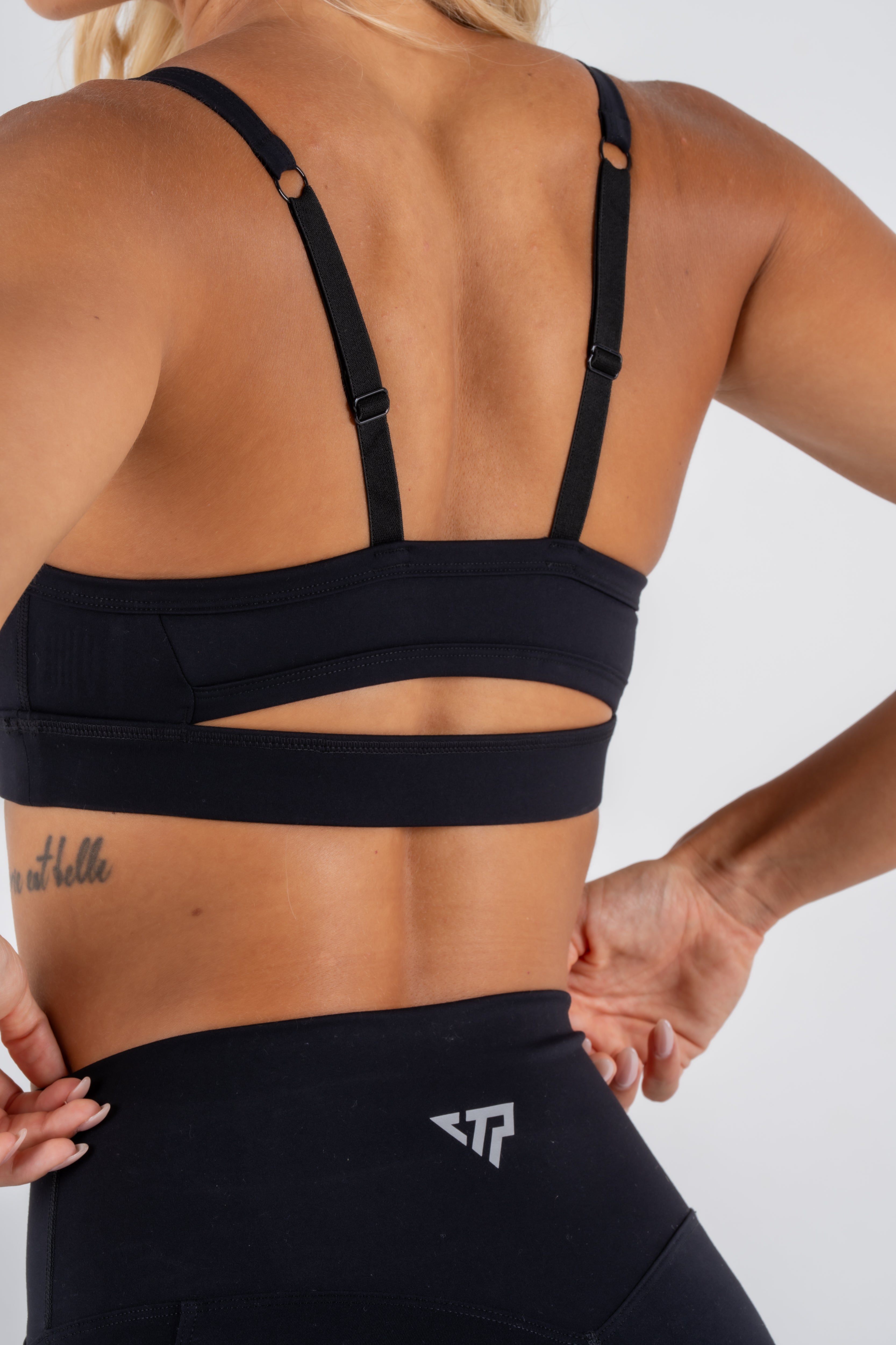 IGNITE TEMPO CROP - BLACK