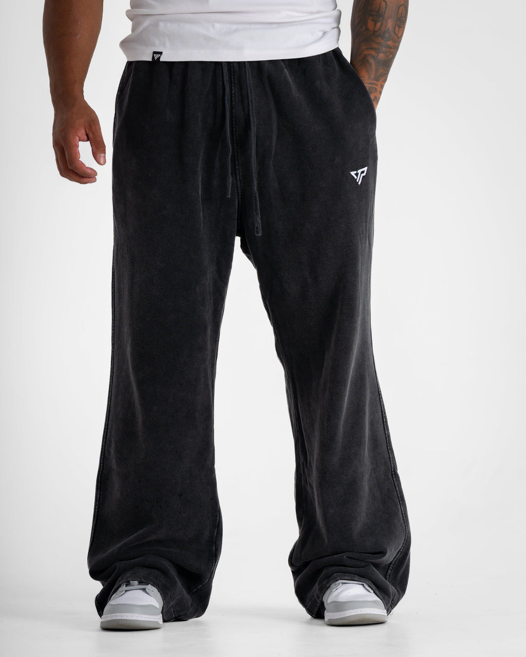 KTP STRAIGHT LEG JOGGER - BLACK