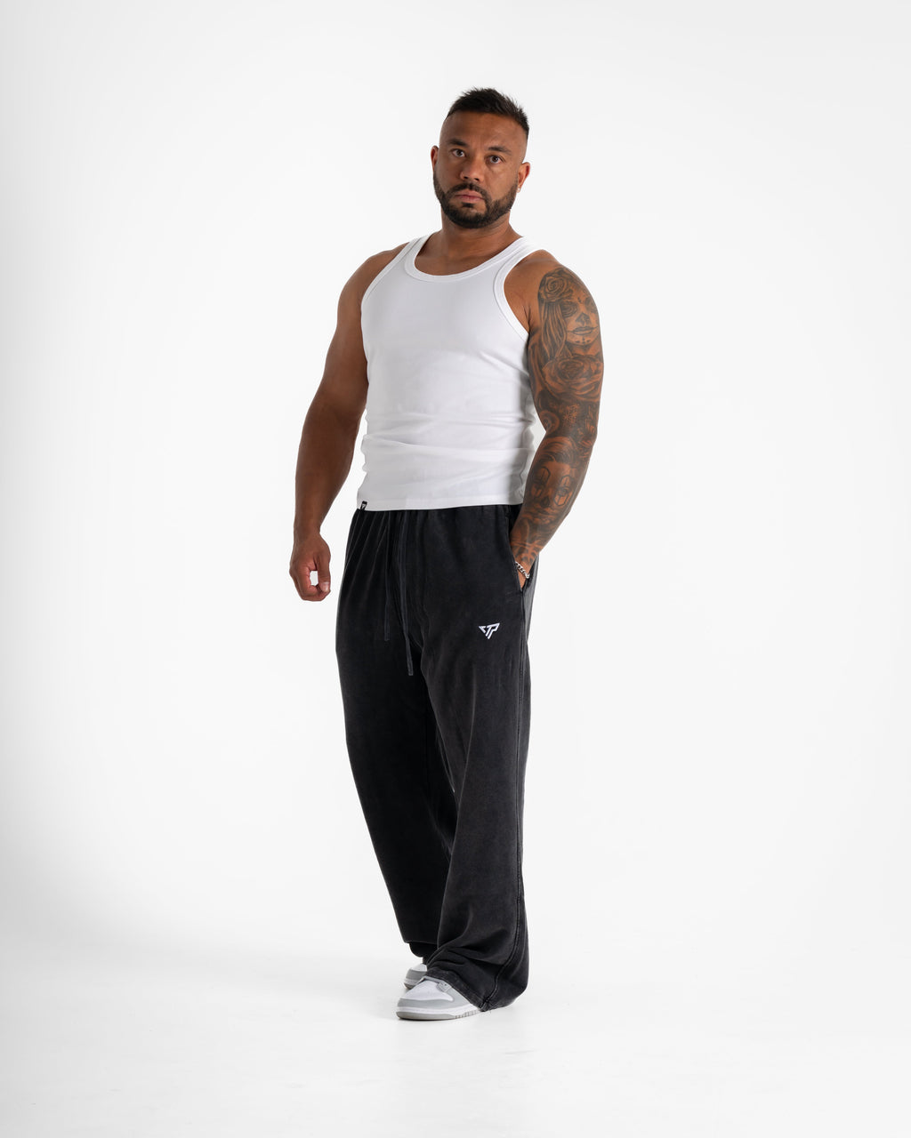 KTP STRAIGHT LEG JOGGER - BLACK