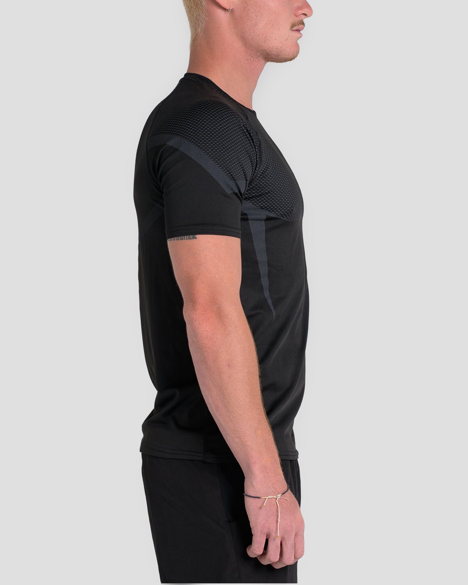 KTP MEN'S FLEXFIT TEE - BLACK