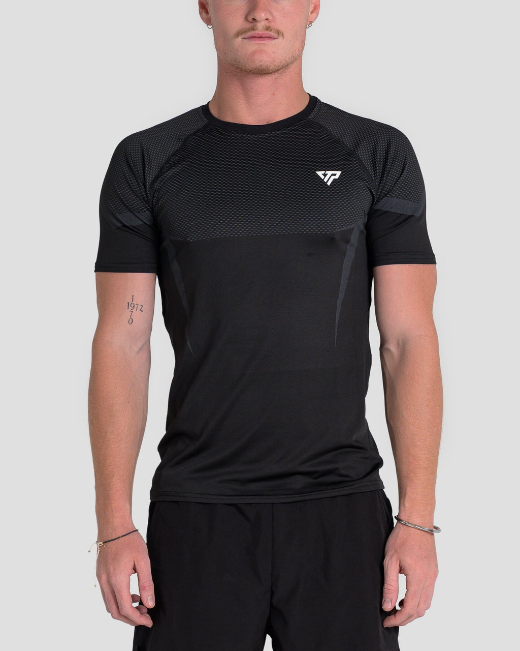 KTP MEN'S FLEXFIT TEE - BLACK