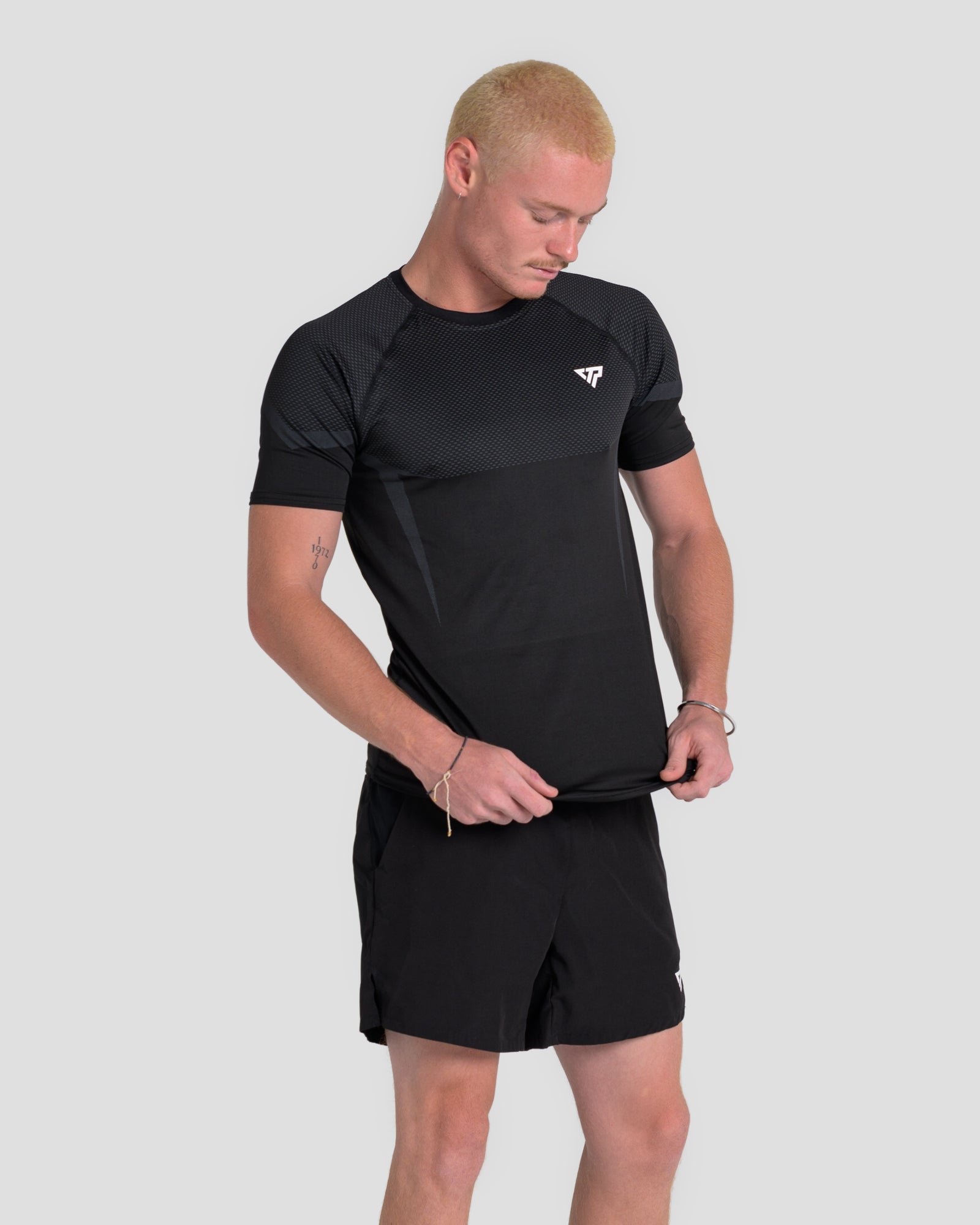 KTP MEN'S FLEXFIT TEE - BLACK