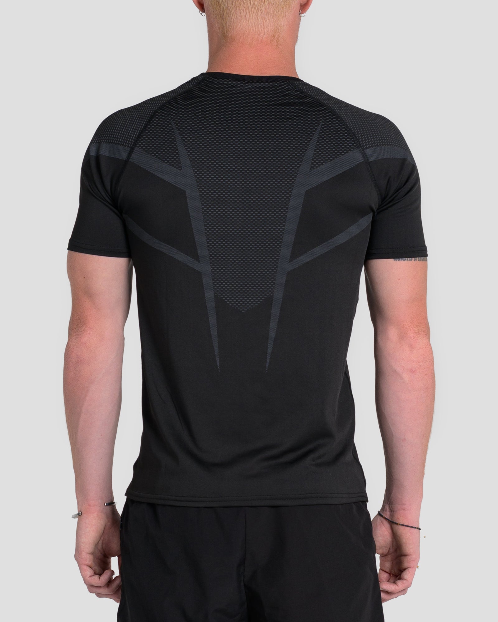 KTP MEN'S FLEXFIT TEE - BLACK