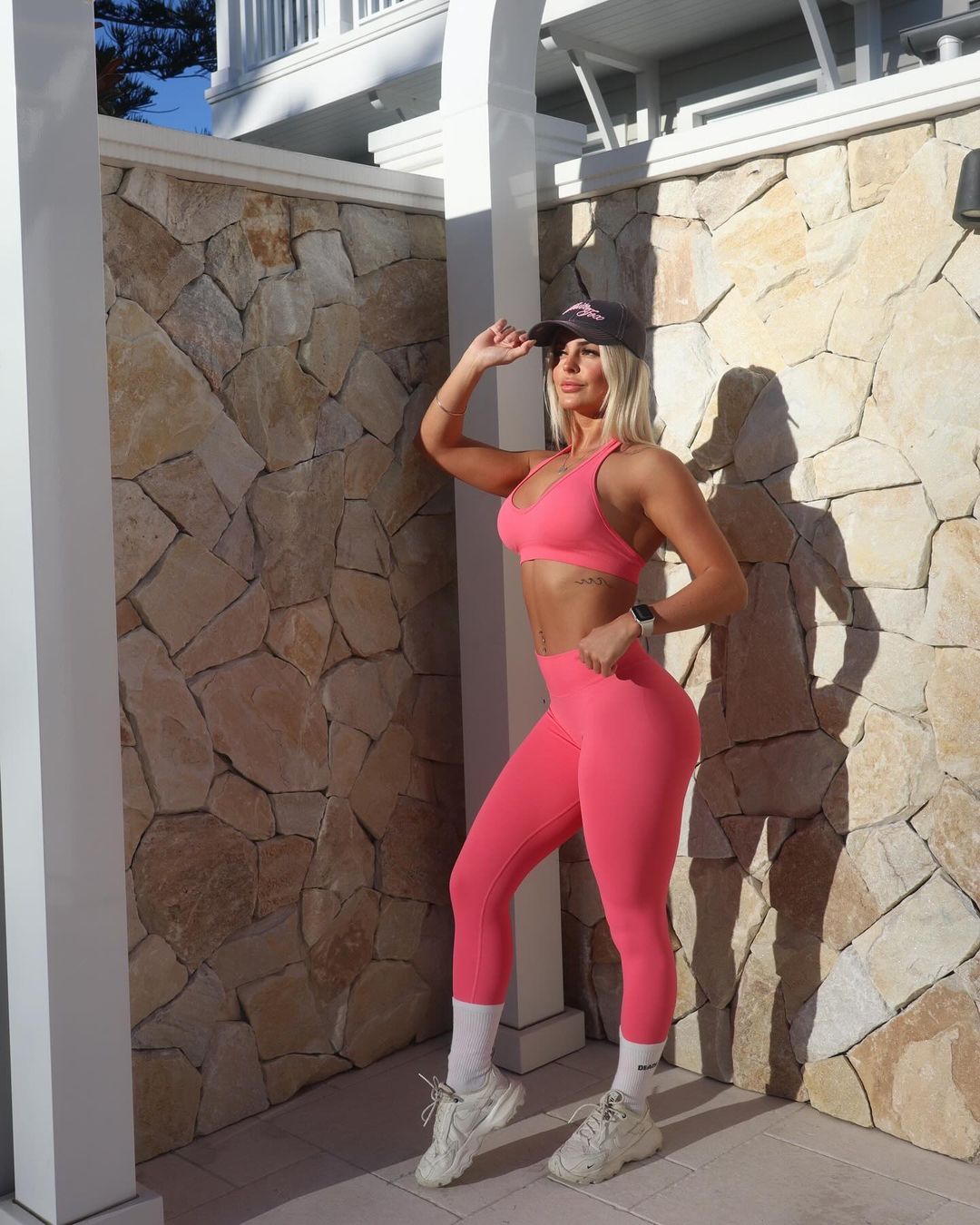 RECOIL LEGGINGS - DARK CORAL