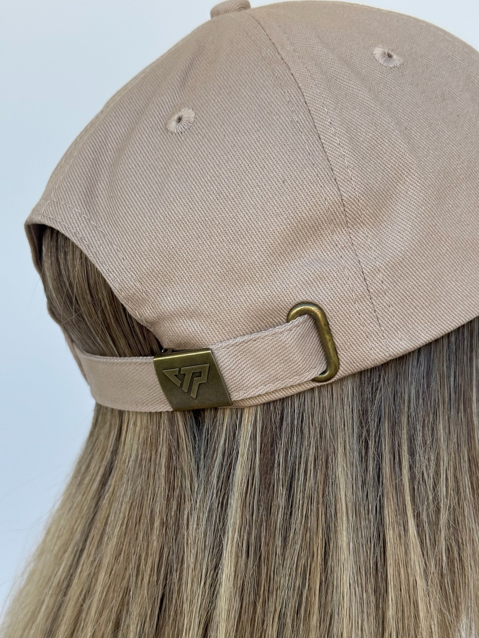 UNISEX CLASSIC CAP - LATTE