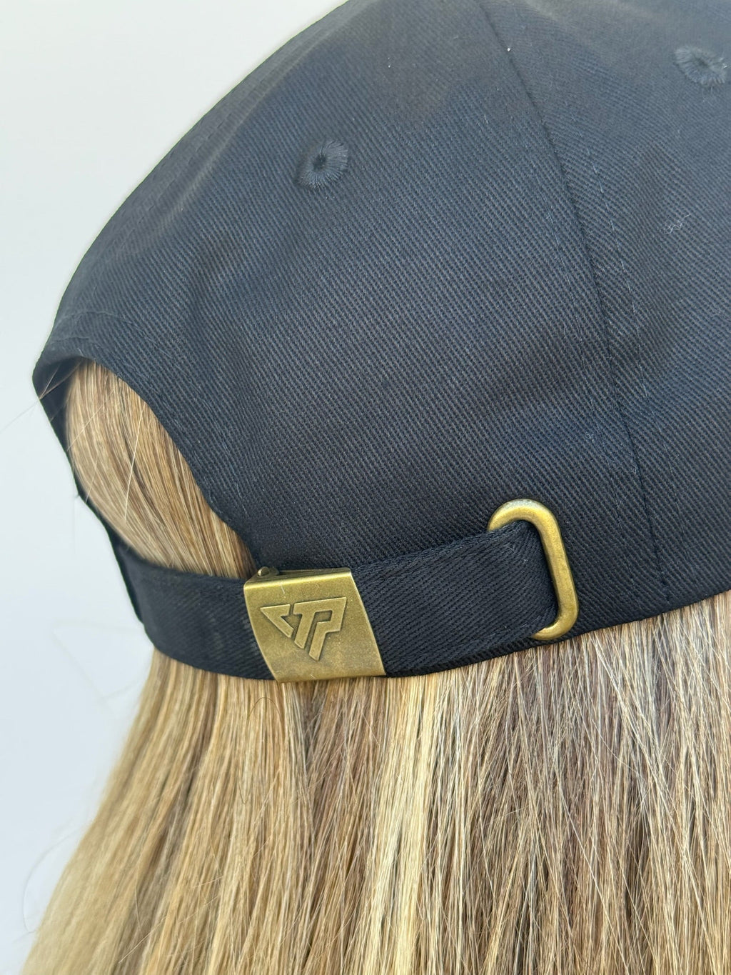 UNISEX CLASSIC CAP - BLACK